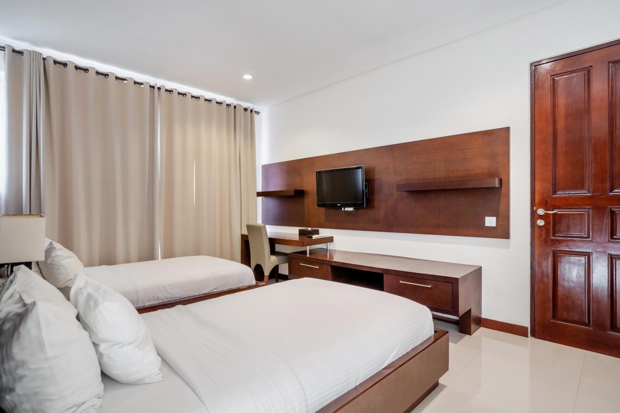 Danoya Private Luxury Residences 세미냑 외부 사진